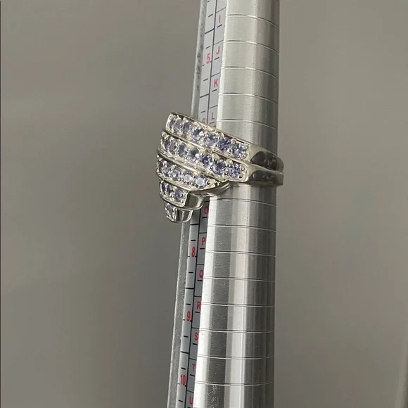 Sterling Silver Ring with Tanzanite Stones - Picture 8 of 10
